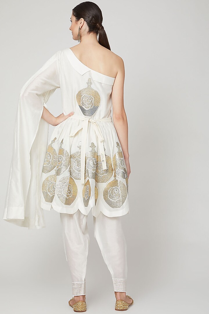 Ivory Embroidered Indowestern Kurta Set by Mohammad Mazhar at Pernia's Pop Up Shop