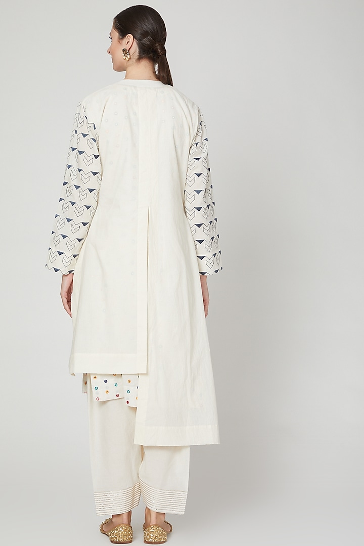 Ivory Embroidered Layered Kurta & Salwar by Mohammad Mazhar at Pernia's Pop Up Shop
