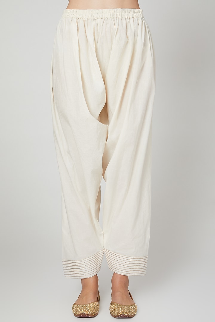 Ivory Embroidered Layered Kurta & Salwar by Mohammad Mazhar at Pernia's Pop Up Shop