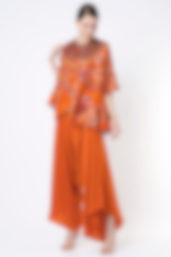 Orange Silk Cape Set With Thread Work by Minaxi Dadoo