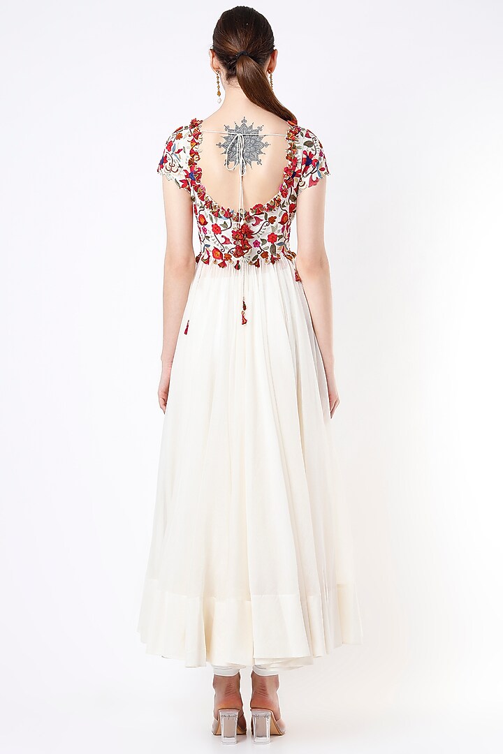 Off-White Thread Work Bridal Anarkali Set by Minaxi Dadoo at Pernia's Pop Up Shop