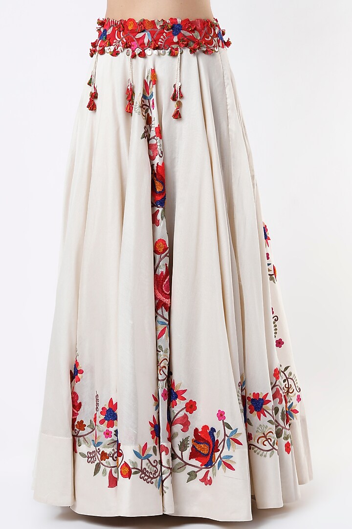 Off White Bridal Lehenga Set With Thread Work by Minaxi Dadoo at Pernia's Pop Up Shop