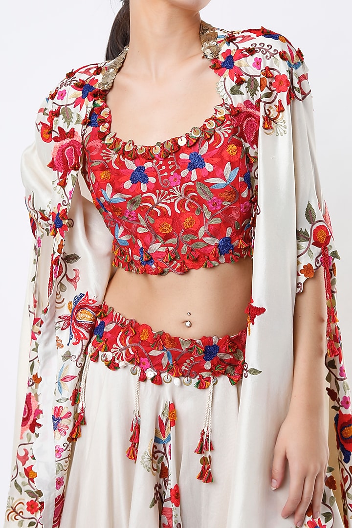 Off White Bridal Lehenga Set With Thread Work by Minaxi Dadoo at Pernia's Pop Up Shop