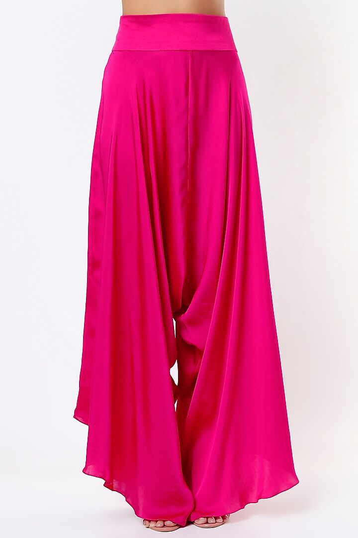 Rani Pink Silk Cape Set by Minaxi Dadoo at Pernia's Pop Up Shop