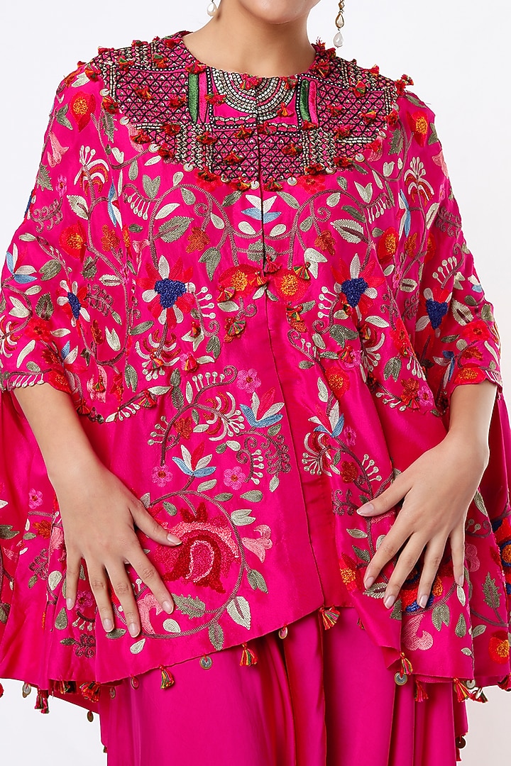 Rani Pink Silk Cape Set by Minaxi Dadoo at Pernia's Pop Up Shop