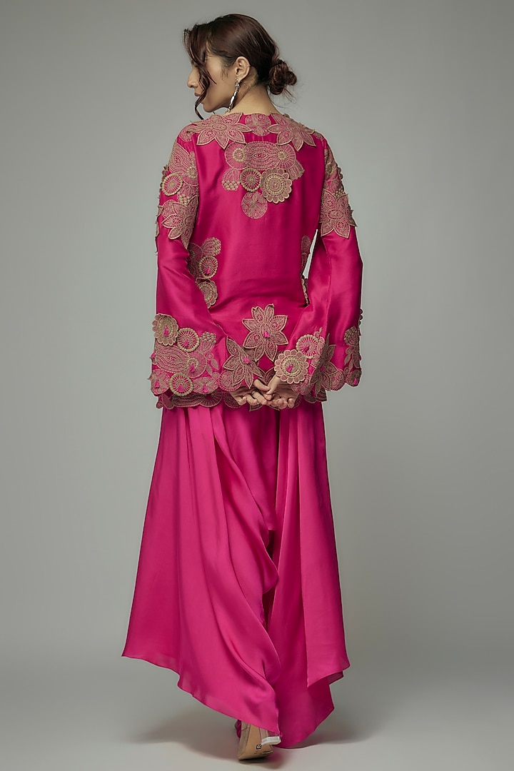 Rani Dupion Thread Embroidered Short Kurta Set by Minaxi Dadoo at Pernia's Pop Up Shop
