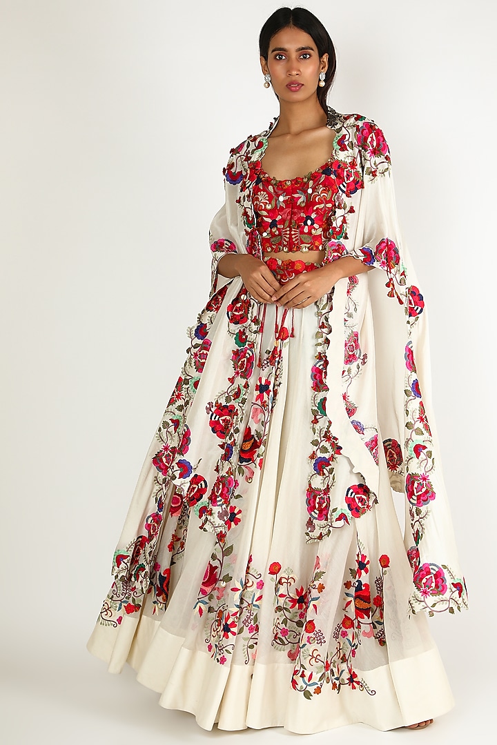 White Embroidered Skirt Set by Minaxi Dadoo at Pernia's Pop Up Shop