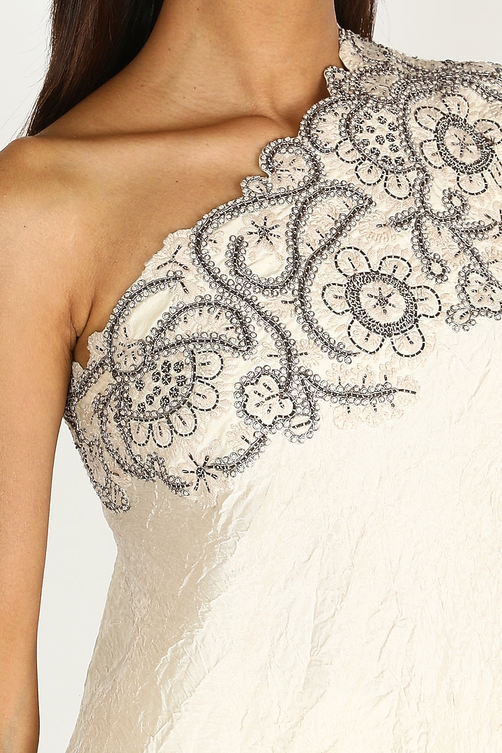 Ivory Embroidered Off Shoulder Tunic Set by Minaxi Dadoo at Pernia's Pop Up Shop