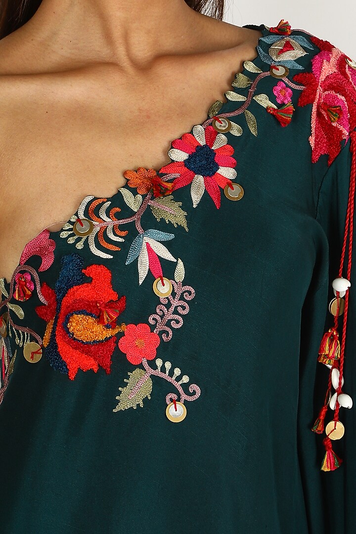 Midnight Blue Embroidered Tunic Set by Minaxi Dadoo at Pernia's Pop Up Shop