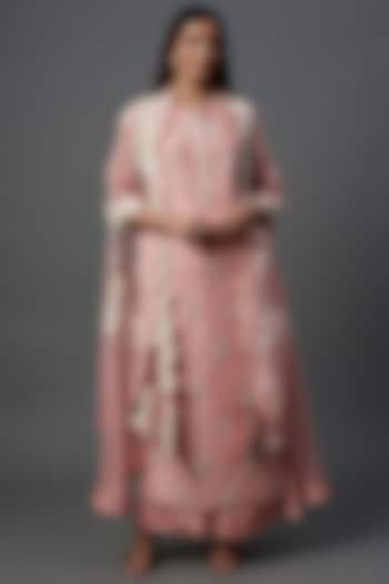 Pink Organza Embroidered Cape Set by Minaxi Dadoo at Pernia's Pop Up Shop