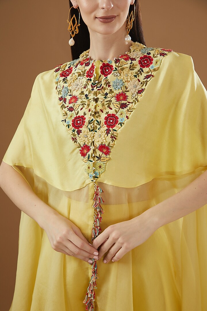 Yellow Dupion & Organza Hankey Cape Set by Minaxi Dadoo at Pernia's Pop Up Shop