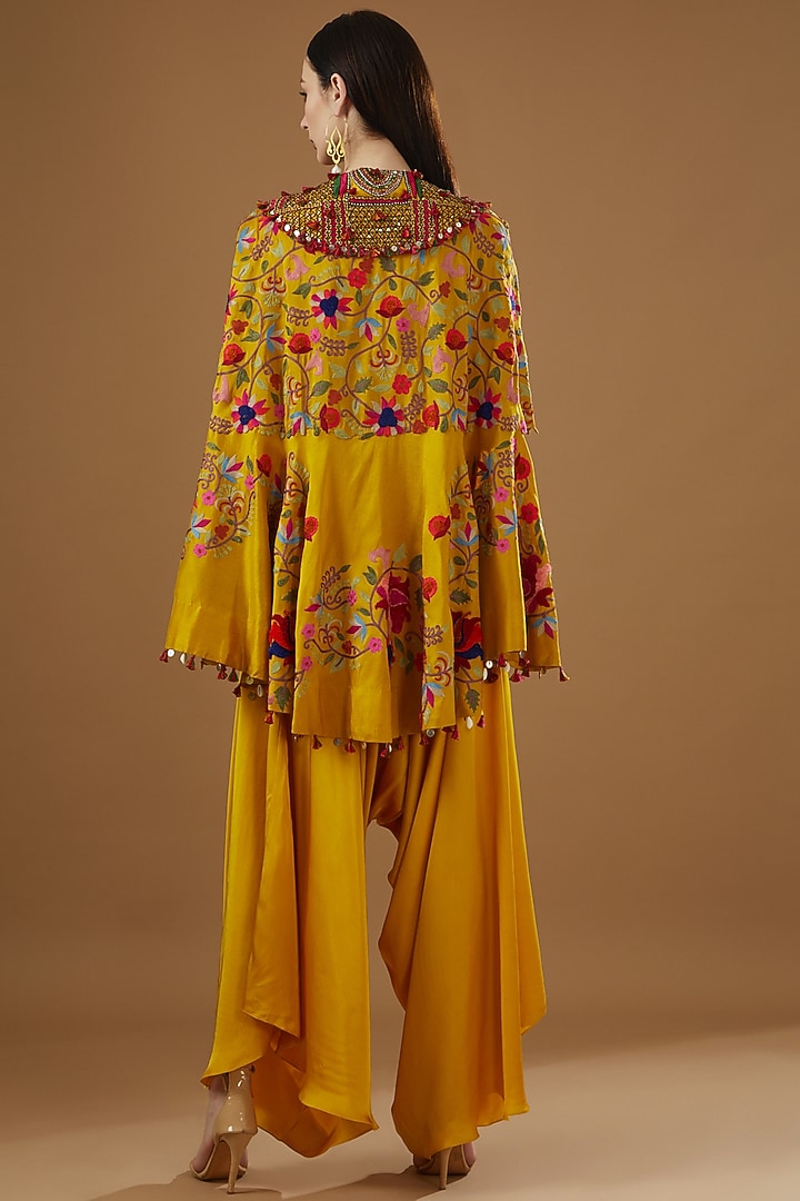 Yellow Dupion Cape Set by Minaxi Dadoo at Pernia's Pop Up Shop