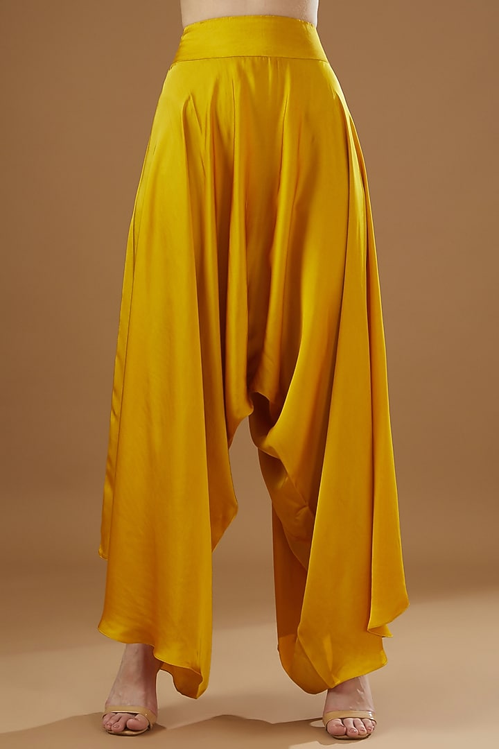Yellow Dupion Cape Set by Minaxi Dadoo at Pernia's Pop Up Shop