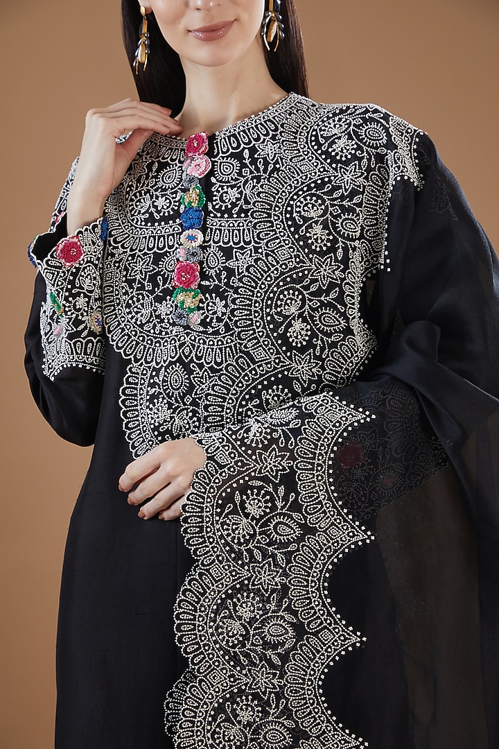 Black Dupion Embroidered Kurta Set by Minaxi Dadoo at Pernia's Pop Up Shop