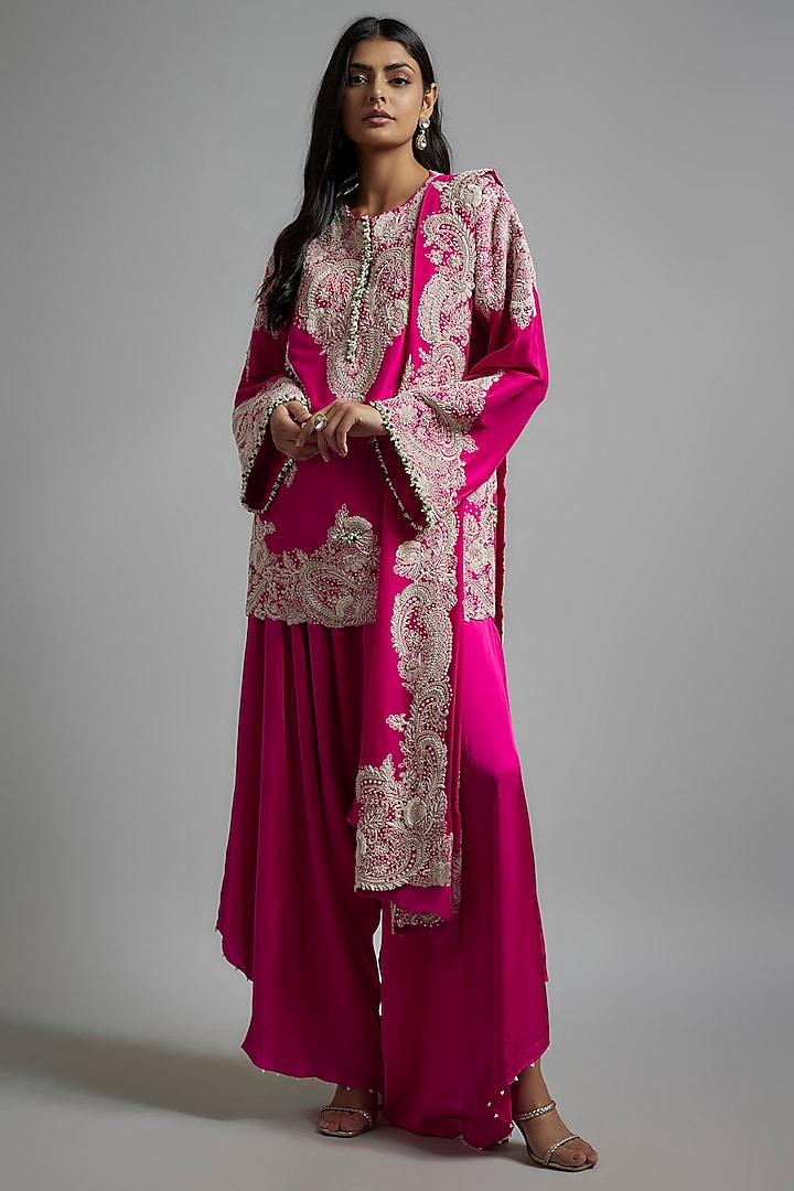 Rani Pink China Dupion Thread Work Kurta Set by Minaxi Dadoo at Pernia's Pop Up Shop