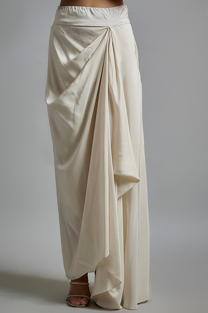 Ivory Organza Embroidered Butterfly Cape Set by Minaxi Dadoo at Pernia's Pop Up Shop