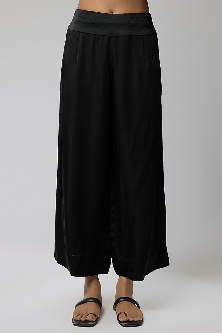 Black Silk Embroidered Kaftan Set by Minaxi Dadoo at Pernia's Pop Up Shop