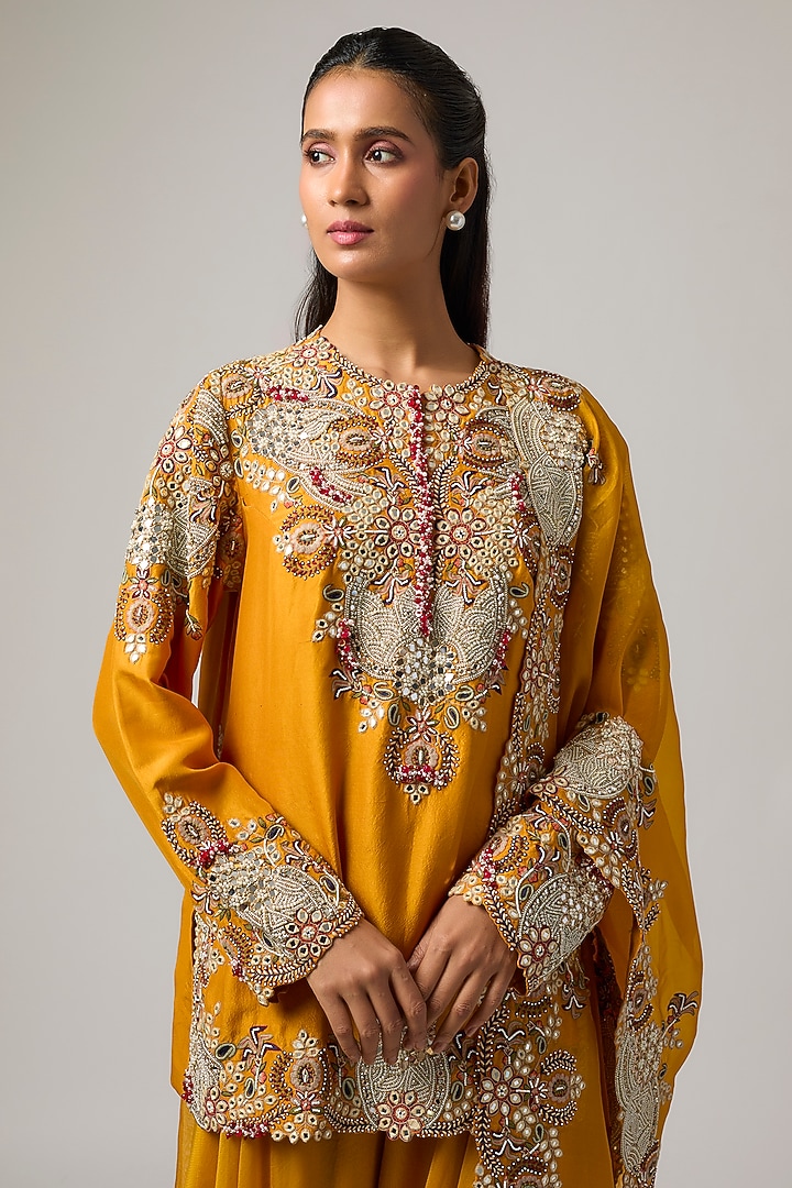 Mango Yellow Dupion Embroidered Kurta Set by Minaxi Dadoo at Pernia's Pop Up Shop