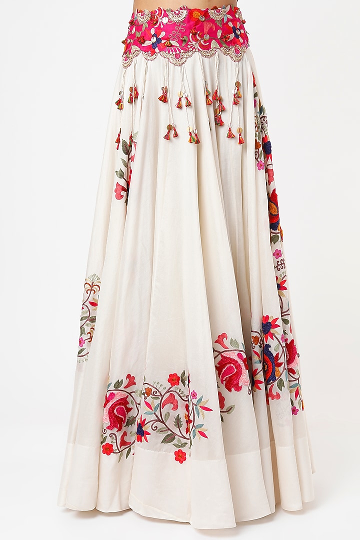 Rani Pink Embroidered Cape Set by Minaxi Dadoo at Pernia's Pop Up Shop