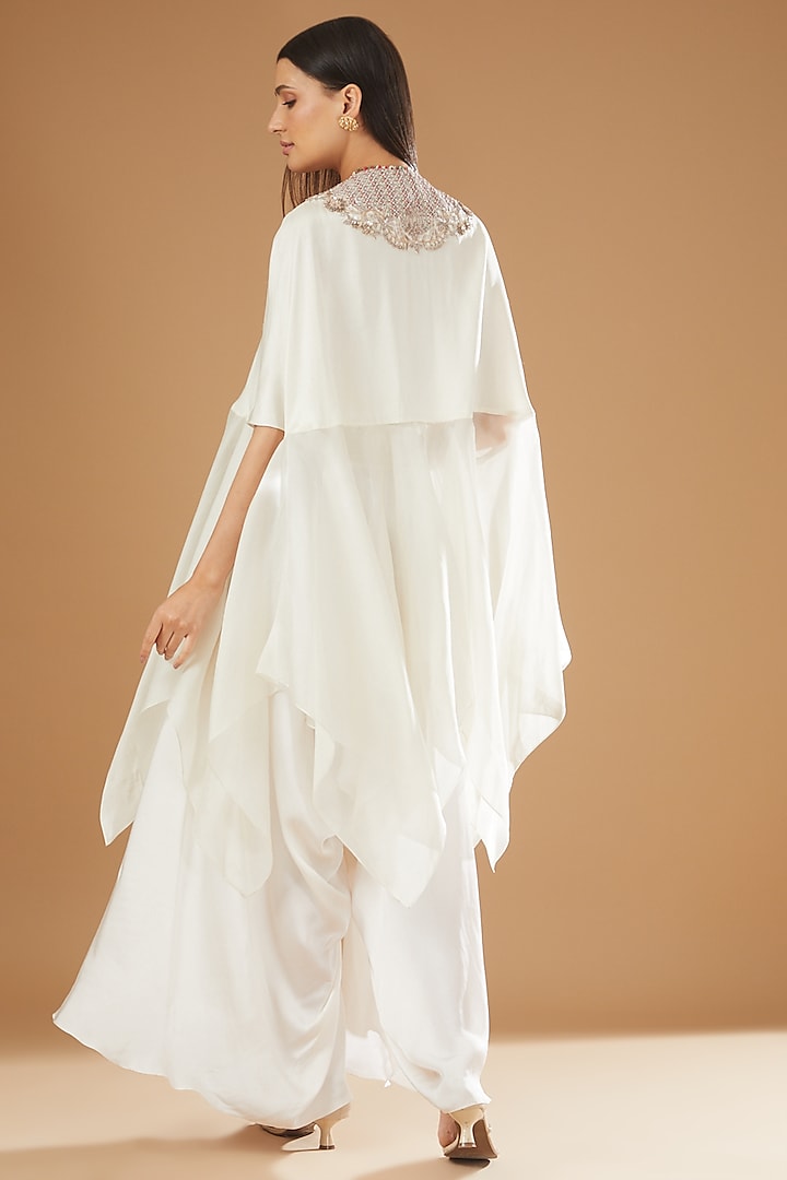 Ivory Dupion Embroidered Cape Set by Minaxi Dadoo at Pernia's Pop Up Shop