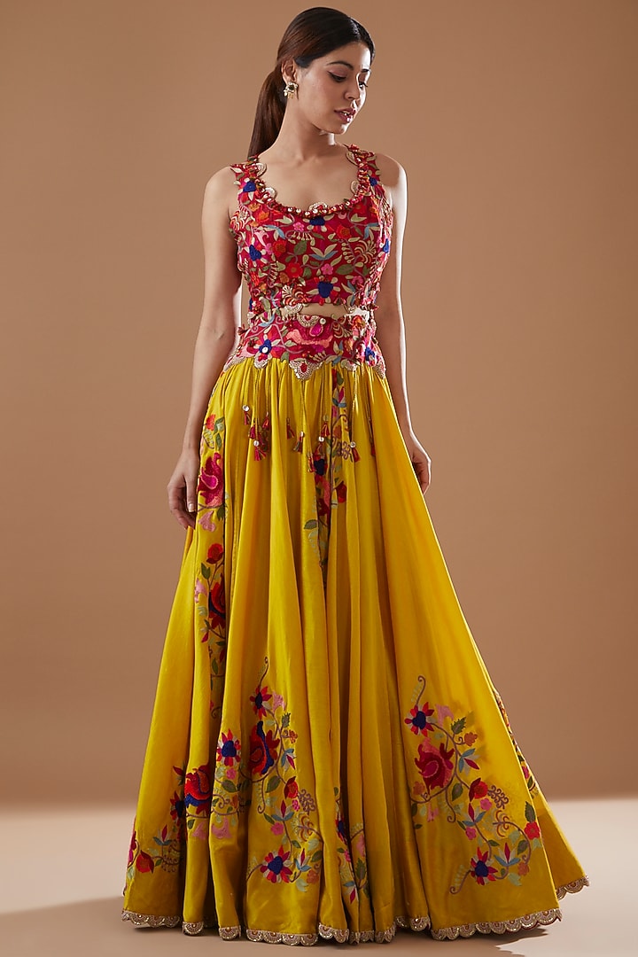 Yellow Chanderi Embroidered Jacket Bridal Lehenga Set by Minaxi Dadoo at Pernia's Pop Up Shop