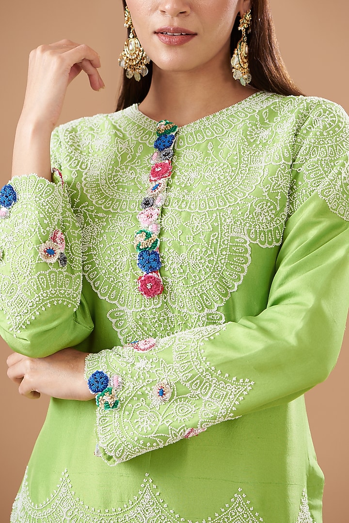 Green Silk & Organza Embroidered Kurta Set by Minaxi Dadoo at Pernia's Pop Up Shop
