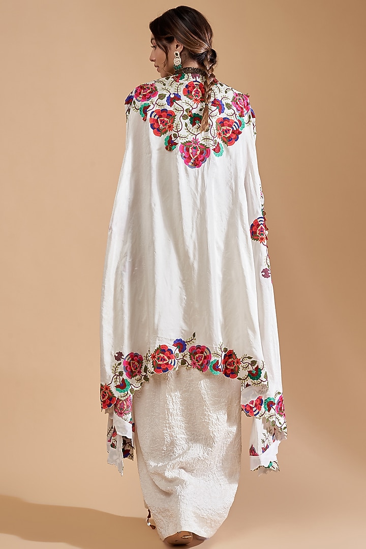 Ivory Dupion Embroidered Cape Set by Minaxi Dadoo at Pernia's Pop Up Shop