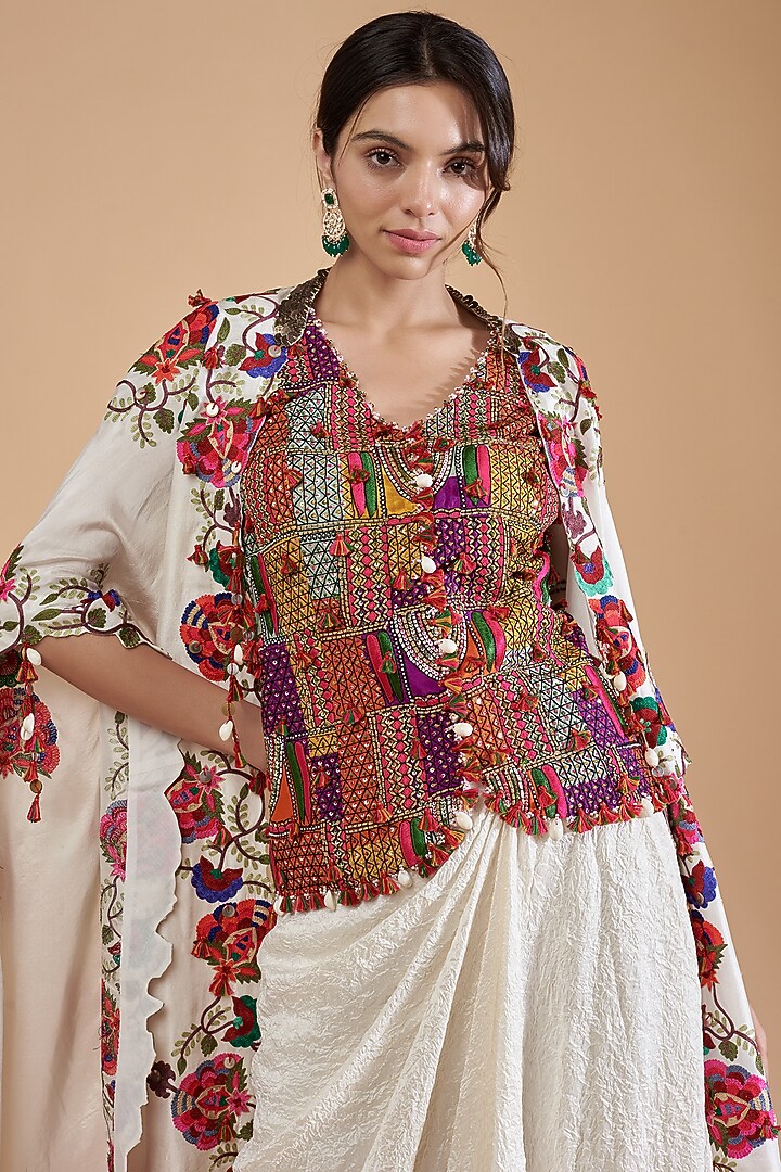 Ivory Dupion Embroidered Cape Set by Minaxi Dadoo at Pernia's Pop Up Shop