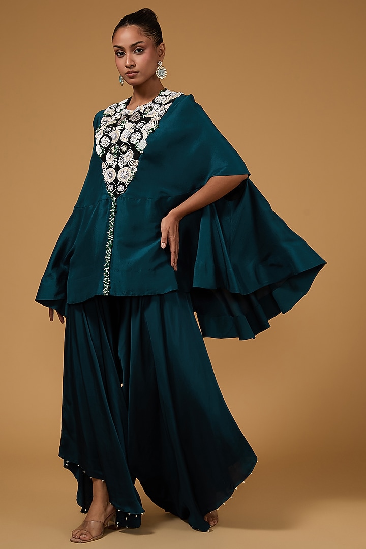 Peacock Blue Georgette Thread Work Cape Set by Minaxi Dadoo at Pernia's Pop Up Shop