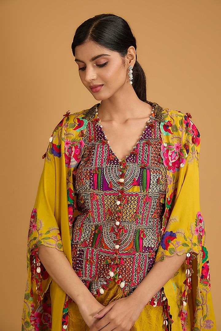 Yellow Silk Kashmiri Thread Work Cape Set by Minaxi Dadoo at Pernia's Pop Up Shop