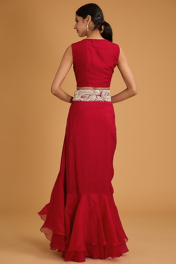 Red Silk Thread Work Cape Set by Minaxi Dadoo at Pernia's Pop Up Shop