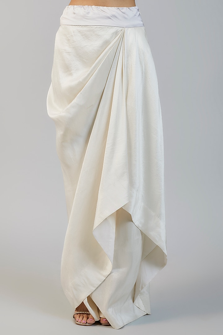 Beige Organza Pearl Embroidered Butterfly Cape Set by Minaxi Dadoo at Pernia's Pop Up Shop