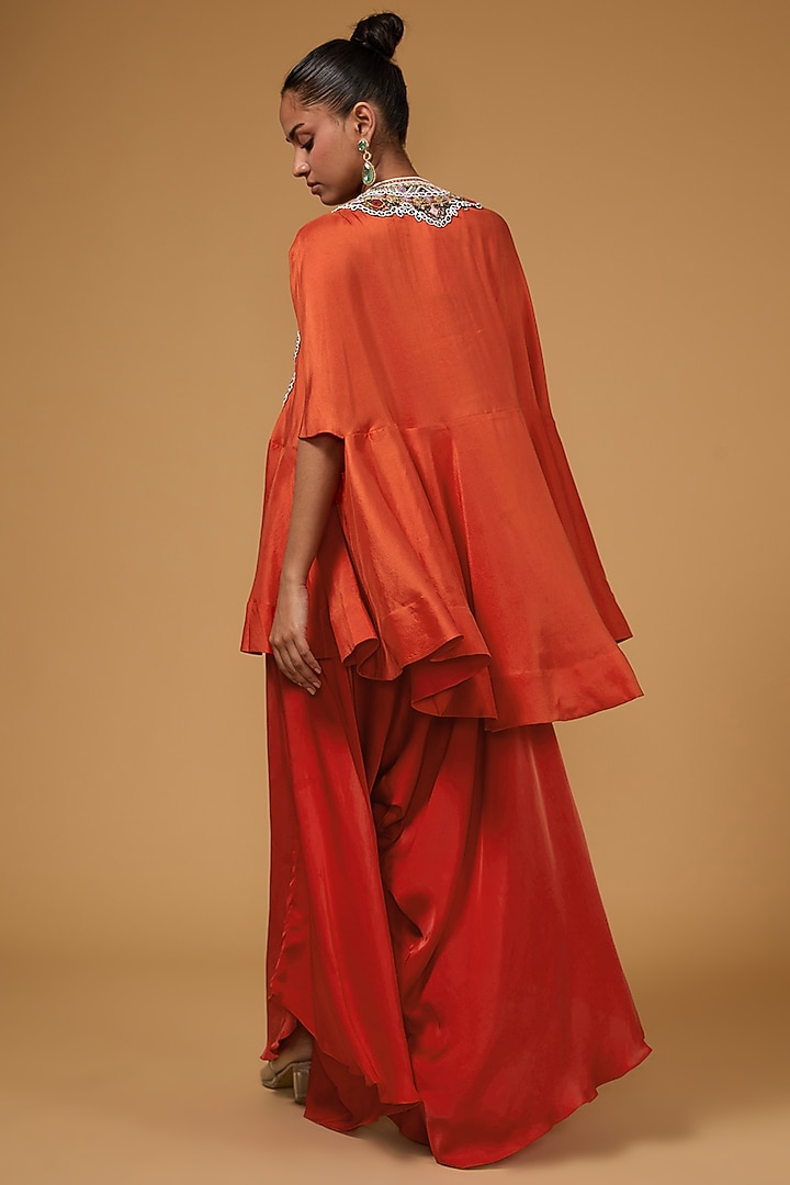 Red Silk Thread Work Cape Set by Minaxi Dadoo at Pernia's Pop Up Shop