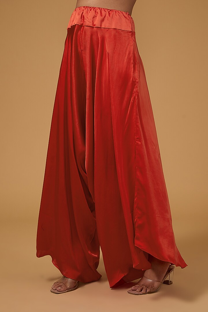 Red Silk Thread Work Cape Set by Minaxi Dadoo at Pernia's Pop Up Shop