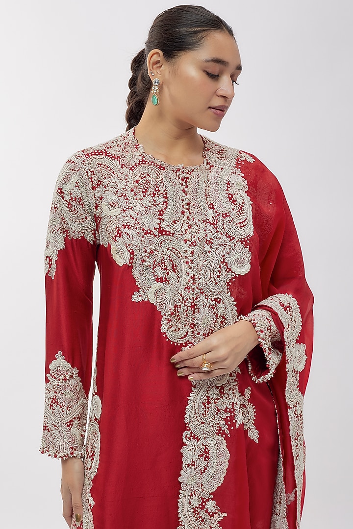 Red Dupion Dori Work Short Kurta Set by Minaxi Dadoo at Pernia's Pop Up Shop