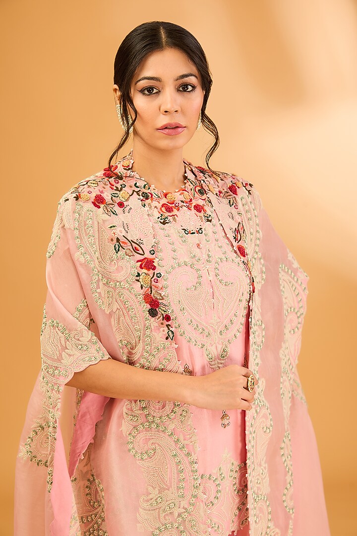 Pink Dupion Threadwork Short Kurta Set by Minaxi Dadoo at Pernia's Pop Up Shop