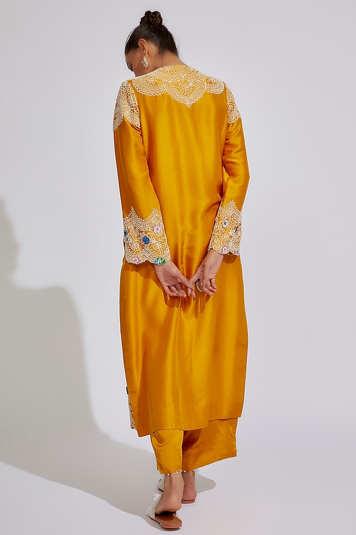 Yellow Dupion Embroidered Kurta Set by Minaxi Dadoo at Pernia's Pop Up Shop