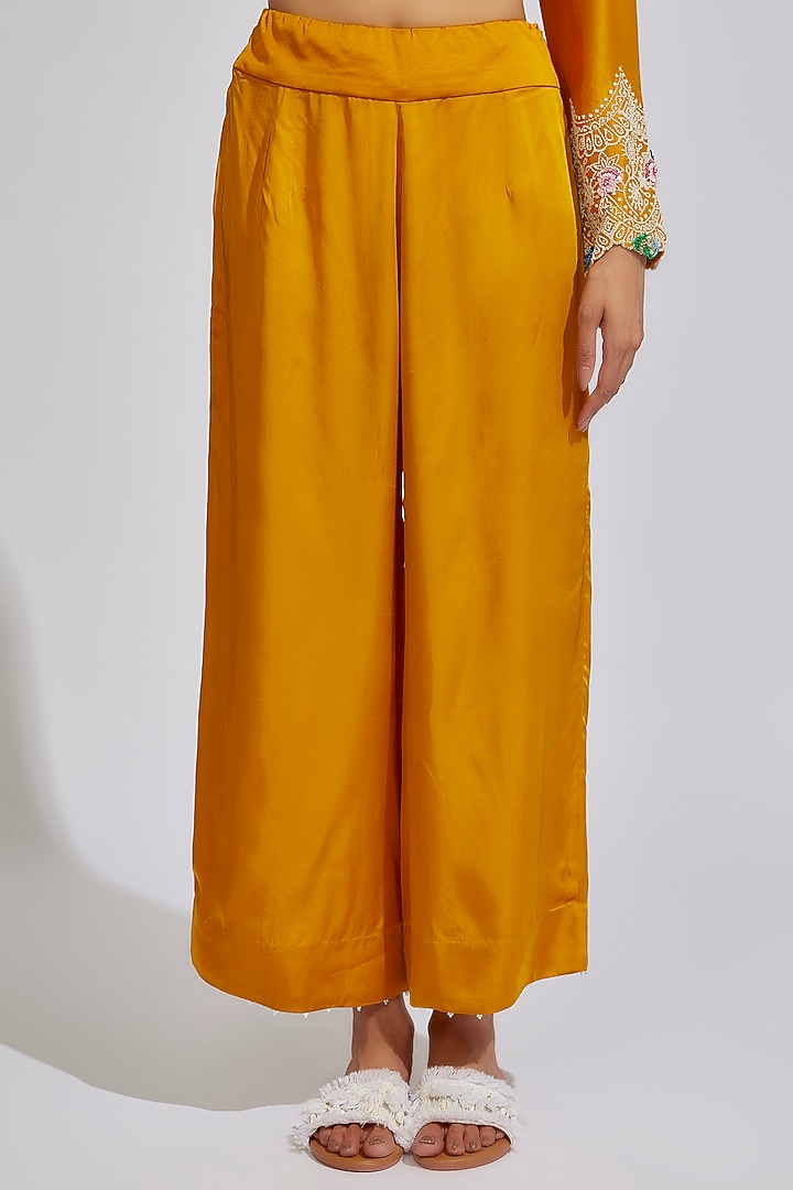 Yellow Dupion Embroidered Kurta Set by Minaxi Dadoo at Pernia's Pop Up Shop
