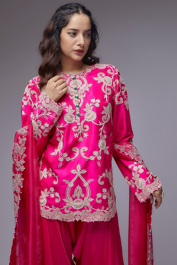 Rani Pink Dupion Embroidered Kurta Set by Minaxi Dadoo at Pernia's Pop Up Shop