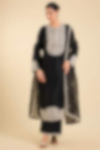 Black Dupion Thread Work Kurta Set by Minaxi Dadoo at Pernia's Pop Up Shop