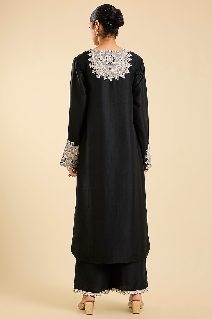 Black Dupion Thread Work Kurta Set by Minaxi Dadoo at Pernia's Pop Up Shop