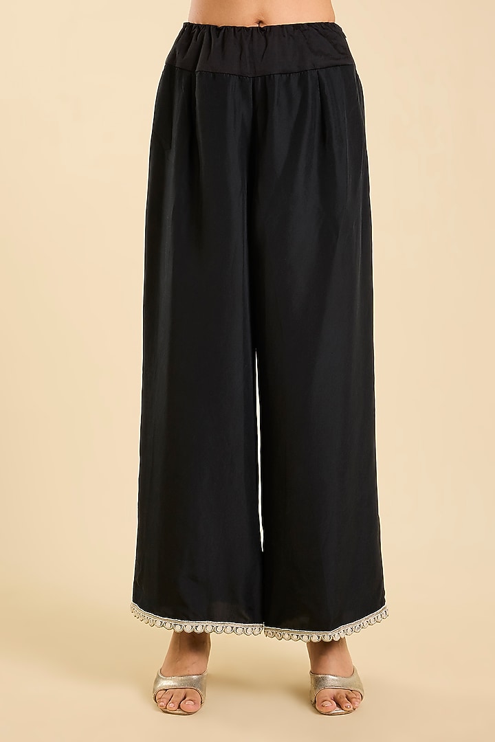 Black Dupion Thread Work Kurta Set by Minaxi Dadoo at Pernia's Pop Up Shop