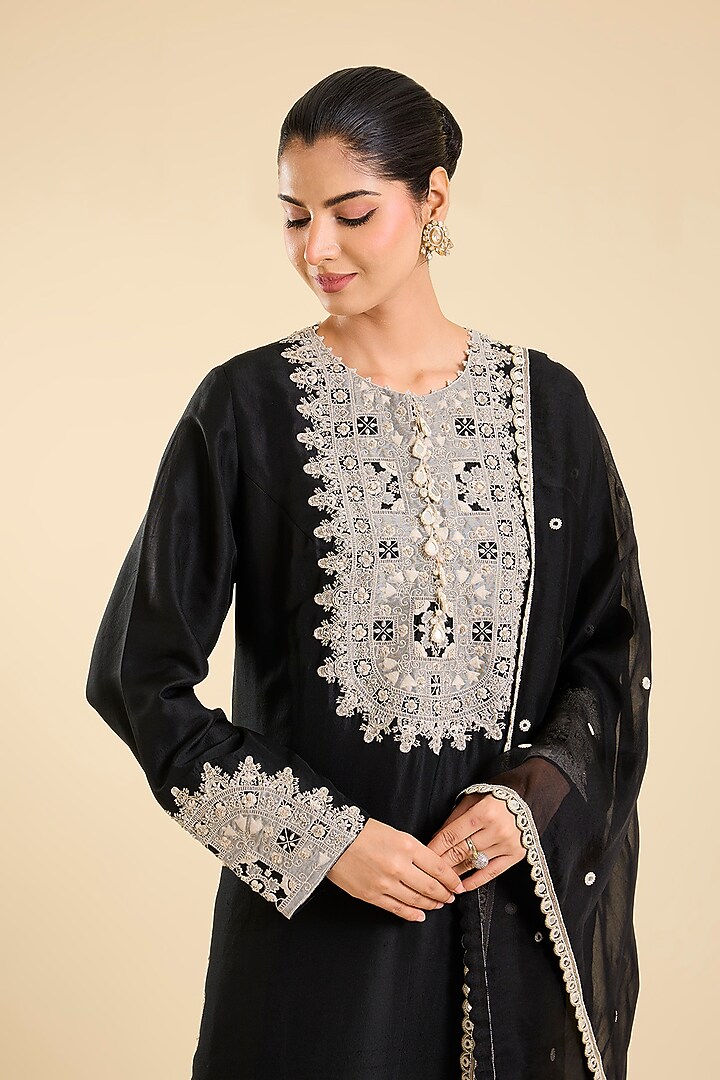 Black Dupion Thread Work Kurta Set by Minaxi Dadoo at Pernia's Pop Up Shop