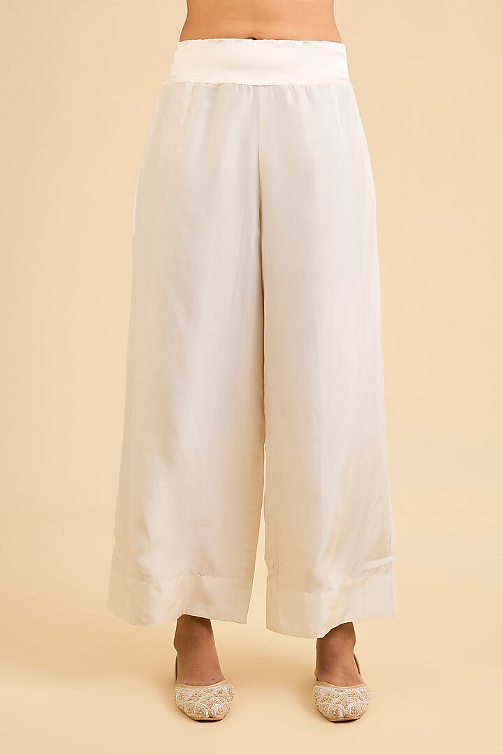 Ivory Dupion Embroidered Straight Kurta Set by Minaxi Dadoo at Pernia's Pop Up Shop