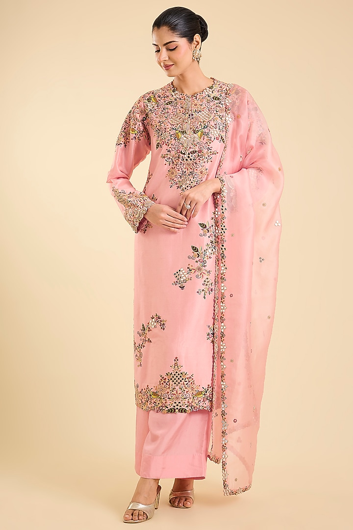 Blush Pink Dupion Thread Work Kurta Set by Minaxi Dadoo at Pernia's Pop Up Shop