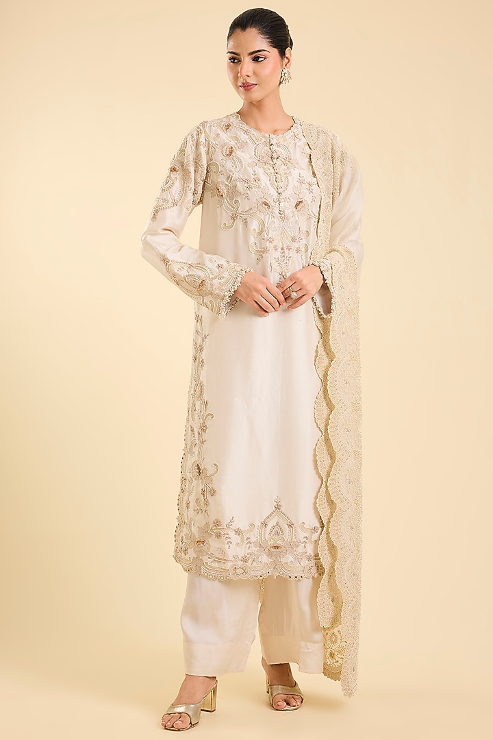 Ivory Dupion Thread Work Kurta Set by Minaxi Dadoo at Pernia's Pop Up Shop
