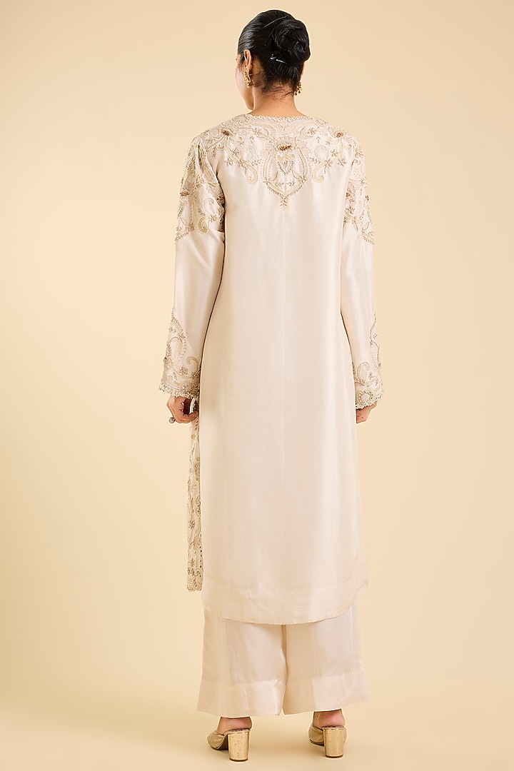 Ivory Dupion Thread Work Kurta Set by Minaxi Dadoo at Pernia's Pop Up Shop