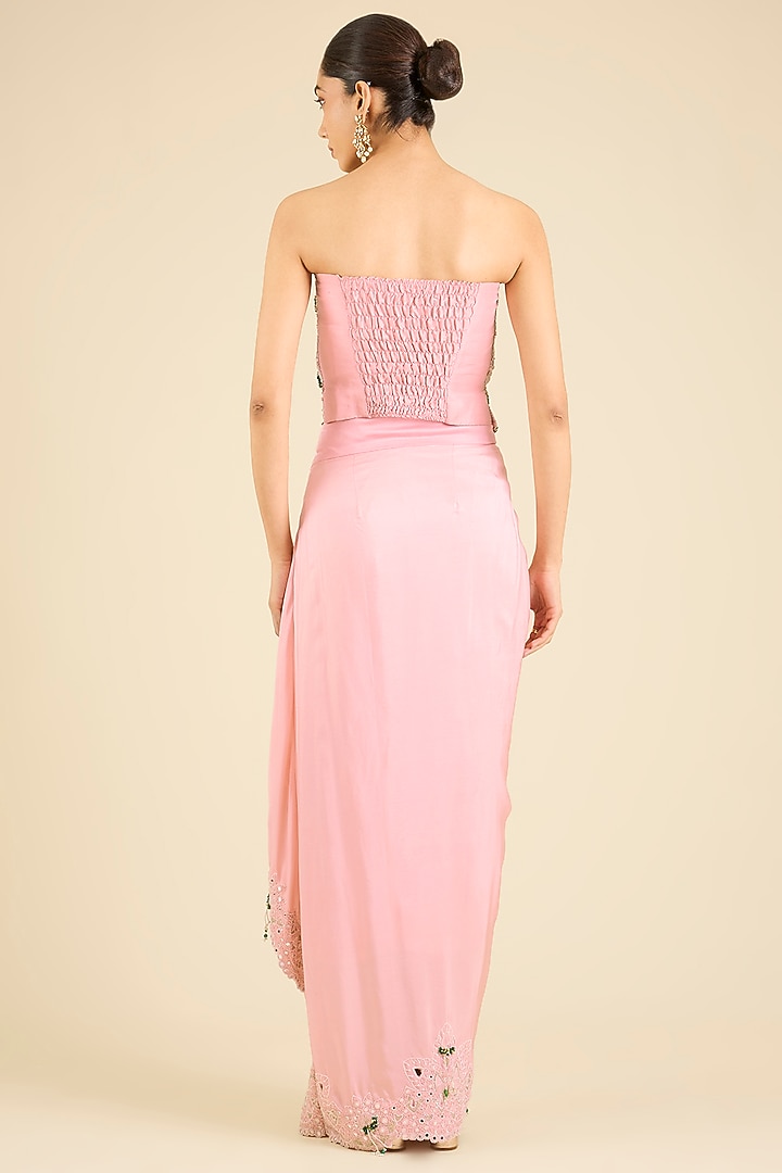 Pink Organza Thread Embroidered Cape Set by Minaxi Dadoo at Pernia's Pop Up Shop