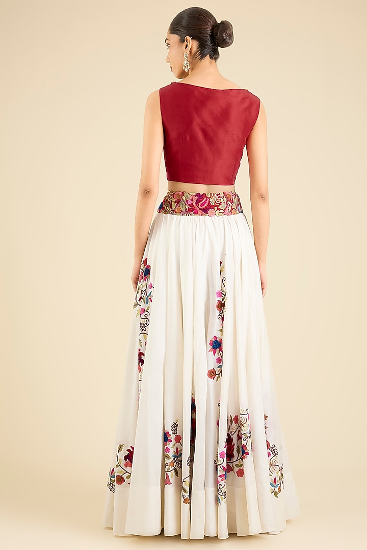 Red Dupion Thread Embroidered Cape Set by Minaxi Dadoo at Pernia's Pop Up Shop