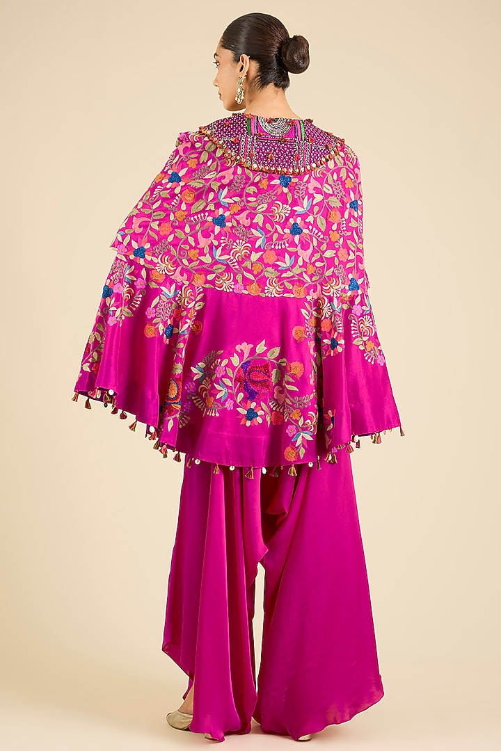 Pink Dupion & Satin Thread Embroidered Cape Set by Minaxi Dadoo at Pernia's Pop Up Shop